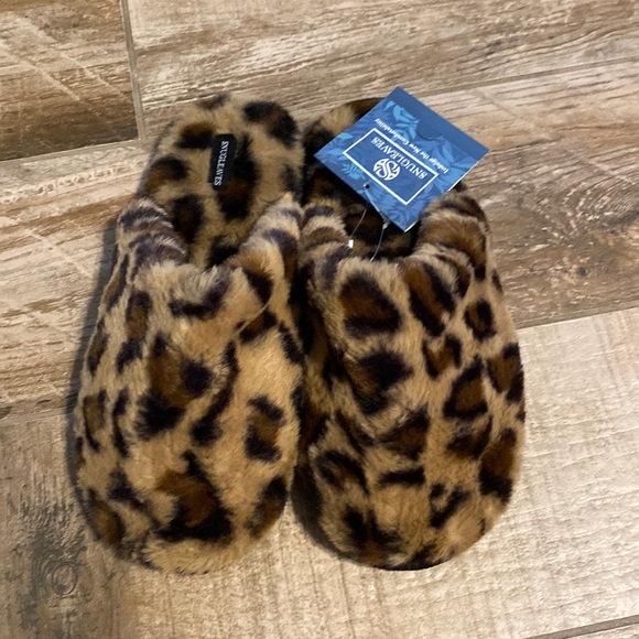 Leopard Slippers - Picture 1 of 5